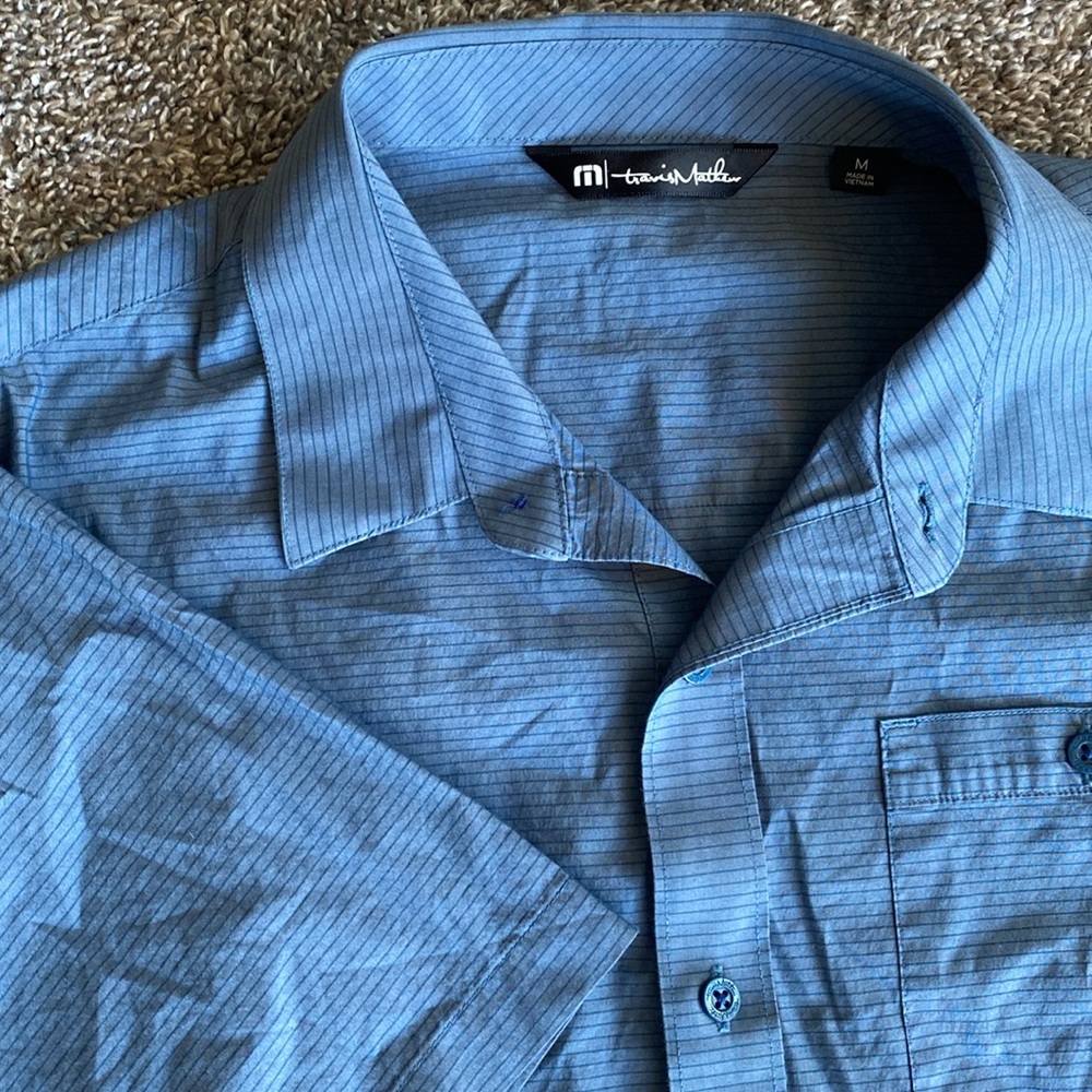 Travis Mathew Shirt Blue Striped Short Sleeve Button Down Shirt, Men’s size M